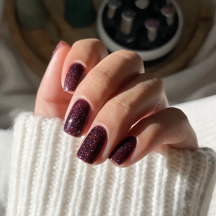 ciemny lakier hybrydowy