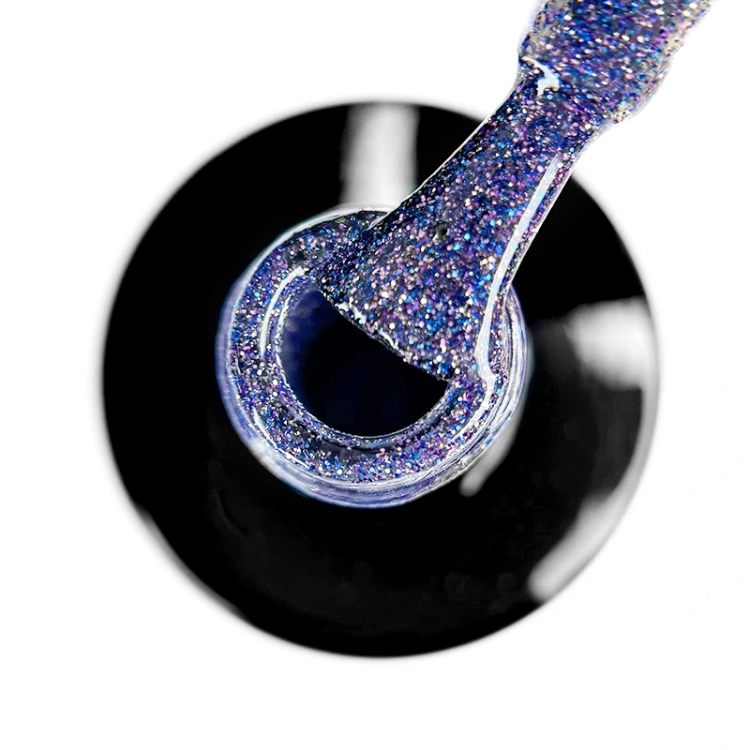 fioletowy lakier z brokatem