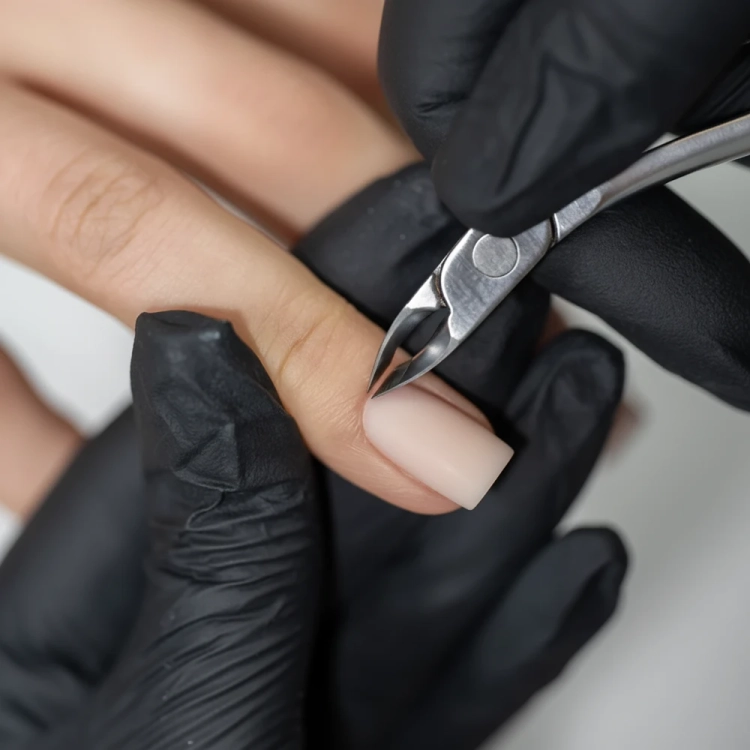 Cążki do skórek Master Mani