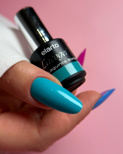 Turkusowy lakier hybrydowy