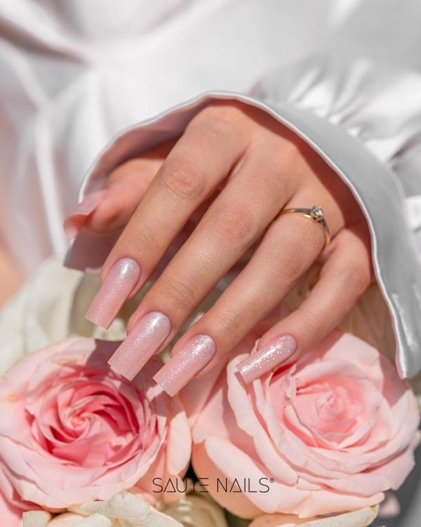 srebrny lakier saute nails