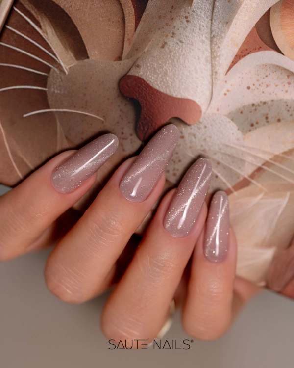 Lakier hybrydowy E13 Cat Effect Saute Nails – stylizacja