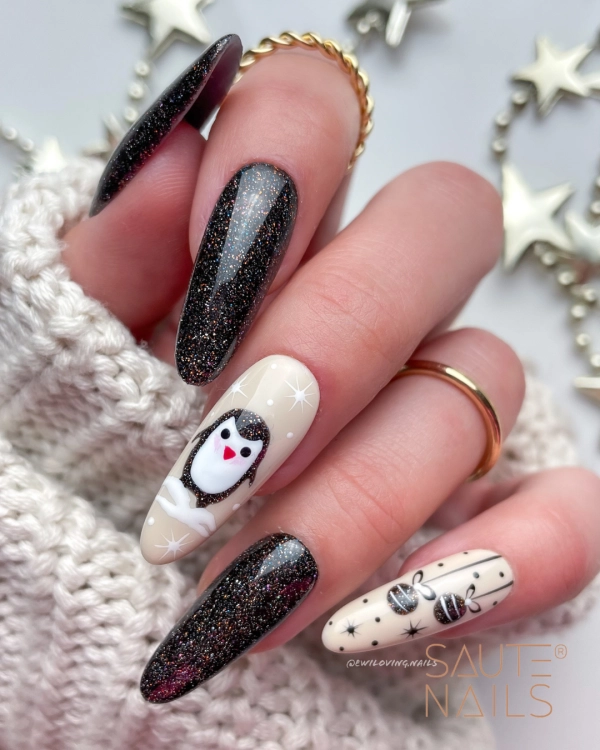 czarny z brokatem saute nails