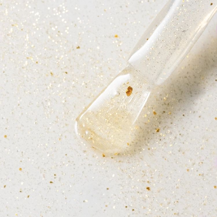 elarto_top_dry_top_glow_on_gold_edition_7ml_closeup2.webp