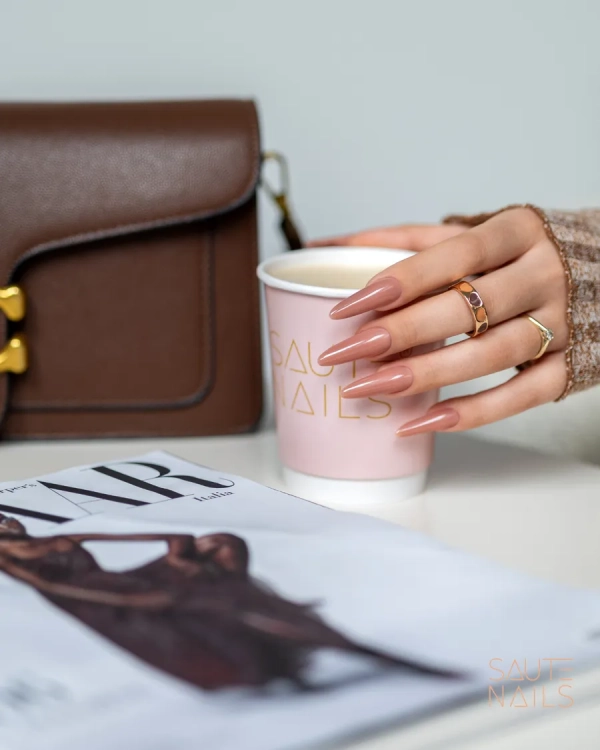 Saute Nails Oat Mocha – stylizacja paznokci