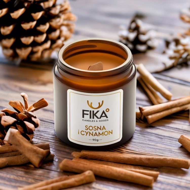 Świeca Sojowa Sosna i Cynamon FIKA 120ml-5587